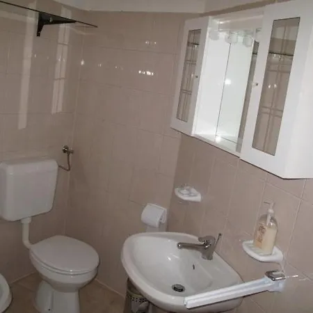 Center - Near The Central Bus Station Apartment Pula
