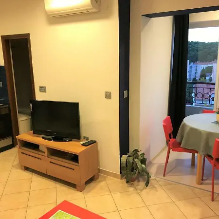 Center - Near The Central Bus Station Apartment Pula