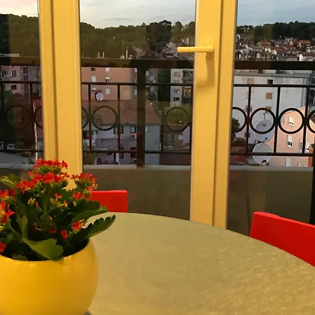 Διαμέρισμα Center - Near The Central Bus Station *